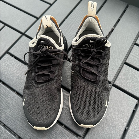 Nike Air Max 270 - Picture 3 of 10